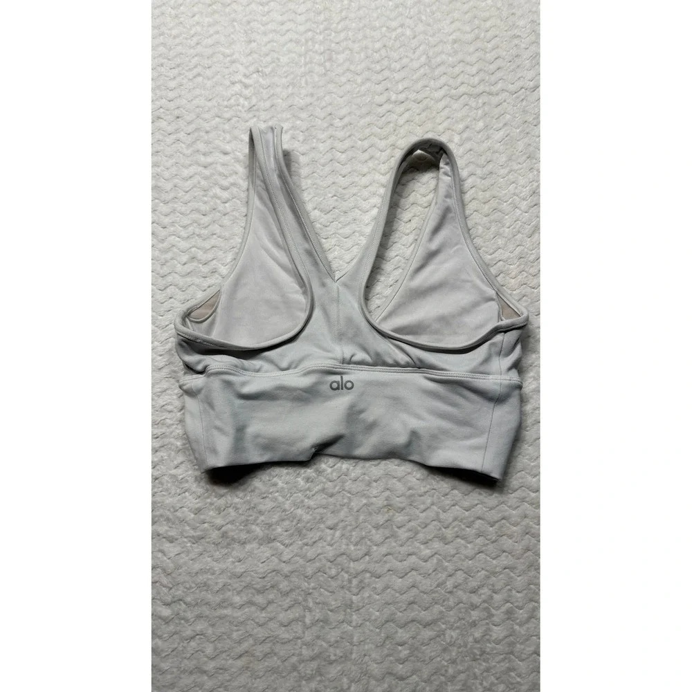 Alo Yoga Wild Thing Ruched V-Neck Sports Bra Light Gray Small W7135R